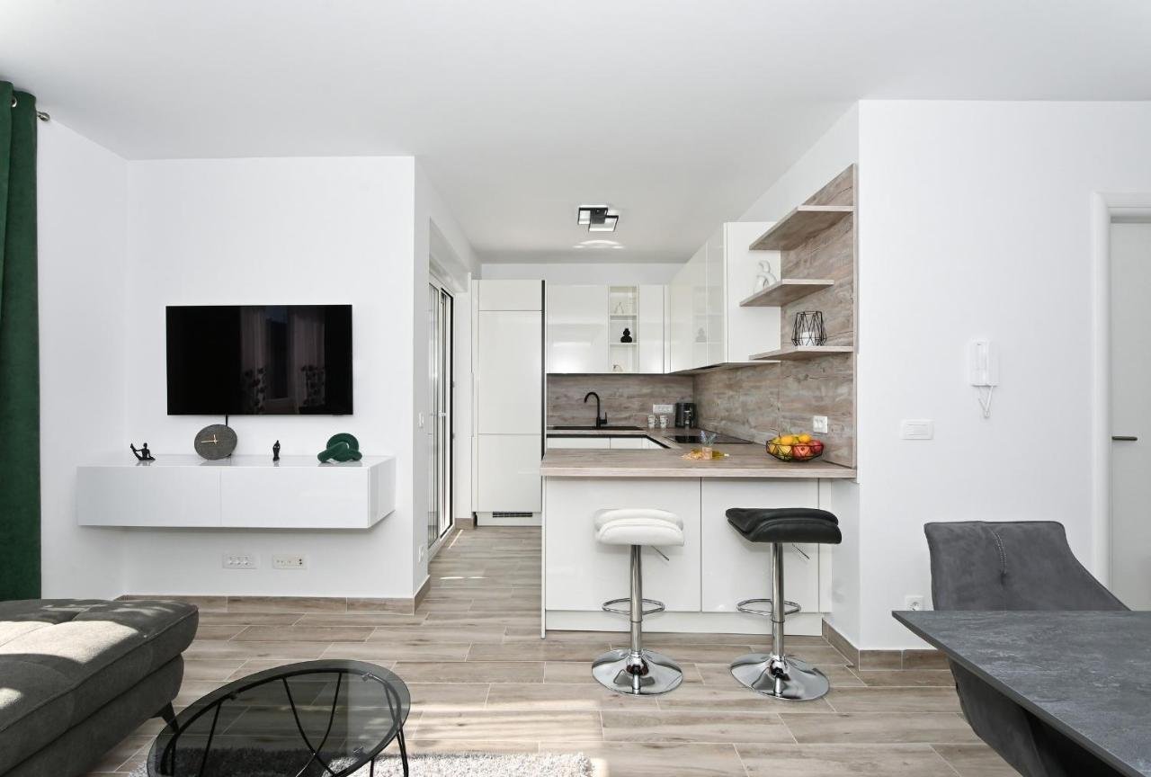 Luxury Apartment White Crystal Kaštela Zewnętrze zdjęcie